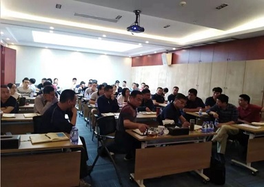 夯實(shí)基礎(chǔ)，提升素質(zhì)，房管中心開(kāi)展拆遷知識(shí)培訓(xùn)