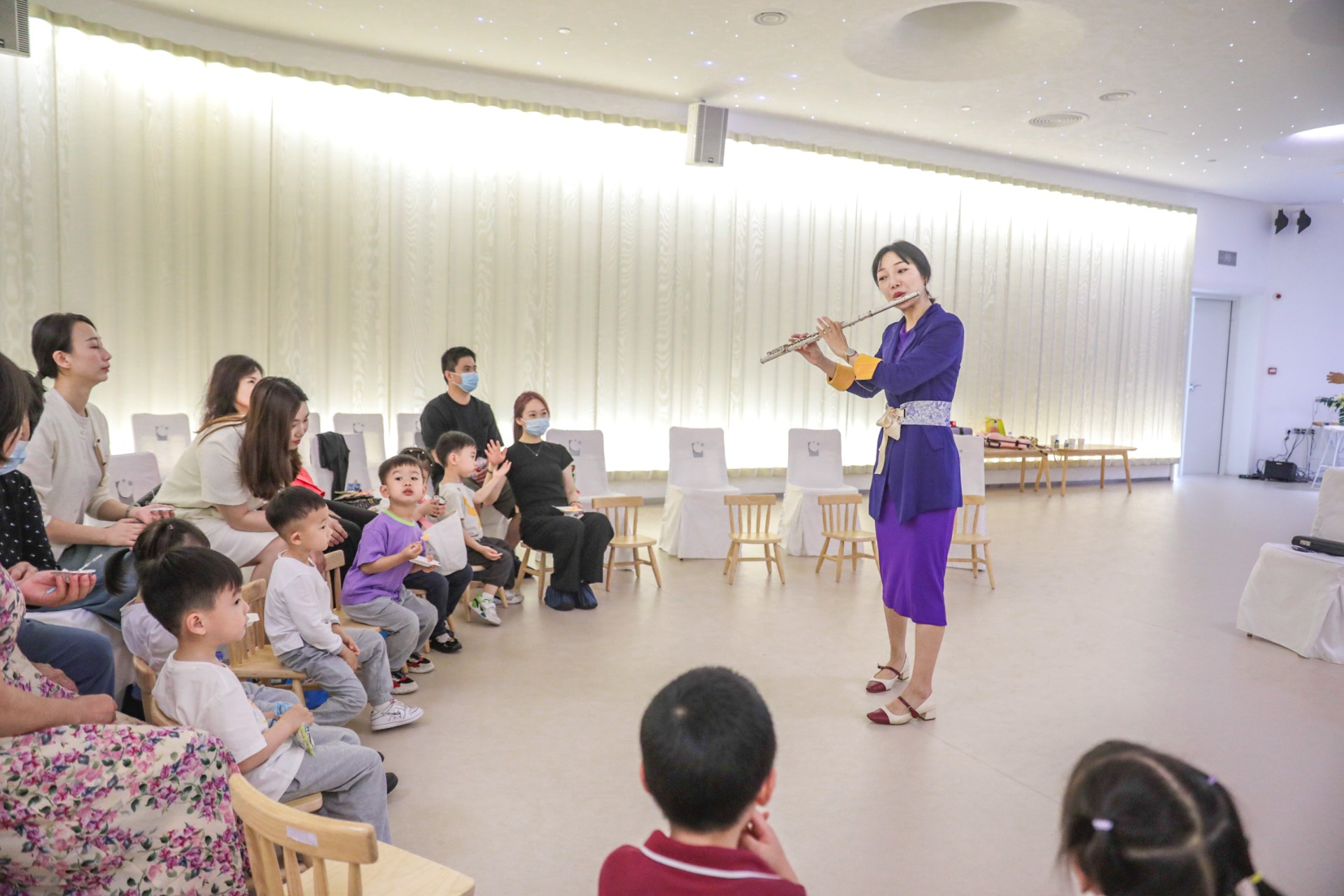 科發(fā)幼兒園特邀數(shù)位音樂(lè)家、演奏家到訪(fǎng)“贏(yíng)·劇場(chǎng)”